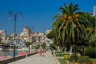 Saranda Die Promenade an der Küste von Saranda