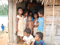 Orang Asli Kinder, Taman Negara NP, Malaysia