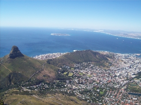 Aussicht vom Tafelberg über Kapstadt Grandiose Aussicht vom Tafelberg auf Kapstadt.