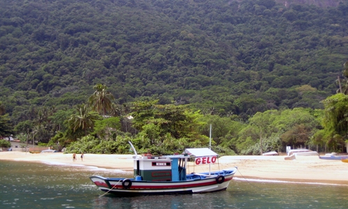 Wir fahren mit einer Fähre zur Insel Ilha Grande Fähre, Ilha Grande, Brasilien, Transfer