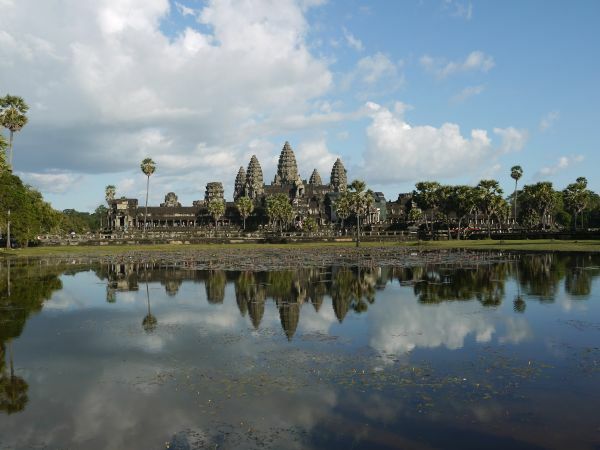 Angkor Wat bildet den kulturellen Höhepunkt unserer Rundreise. Kambodscha Siem Reap Angkor Wat