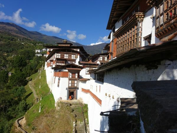 Jakar Tempel Jakar von der Seite, Sikkim Bhutan Rundreise