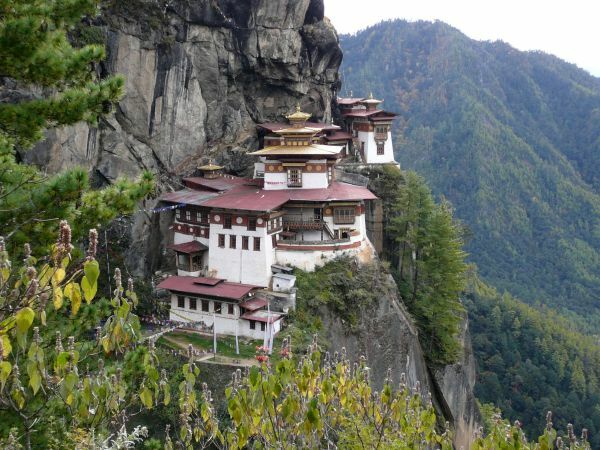 Taktshang Kloster Das Kloster, welches auf einem Berg steht, Sikkim Bhutan Rundreise