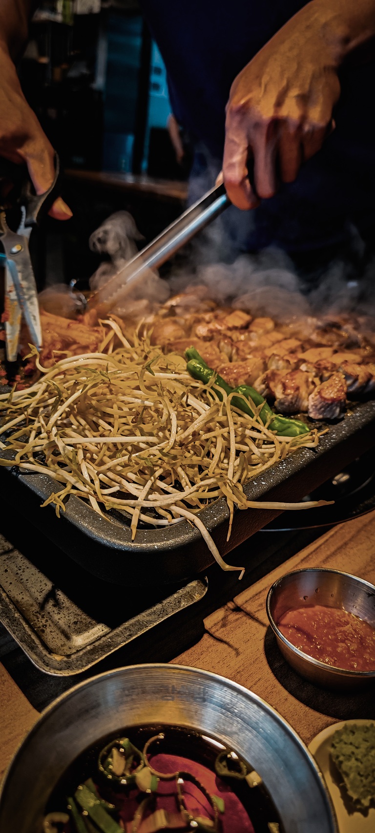 traditionelles Korean BBQ Essen, BBQ, koreanisches Essen, Grill
