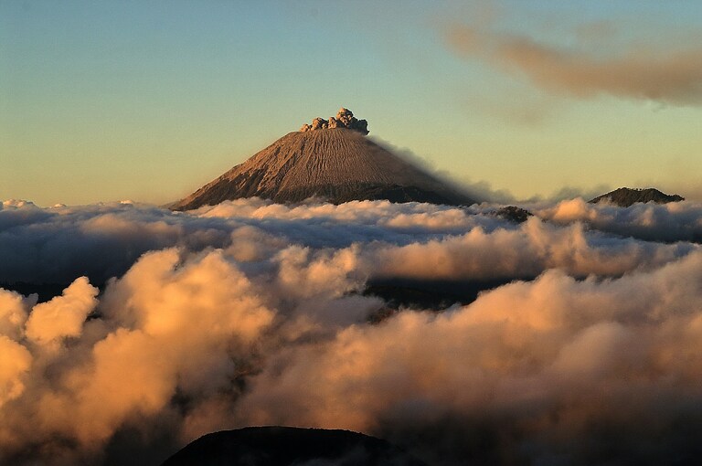 Bromo Vulkan Der Sonnenaufgang am Bromo Vulkan