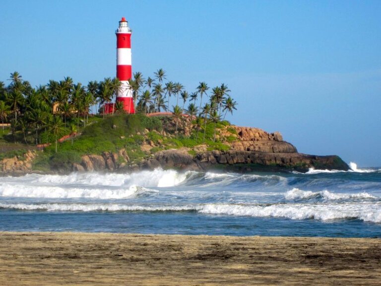 Indien Leuchtturm Kovalam Strand