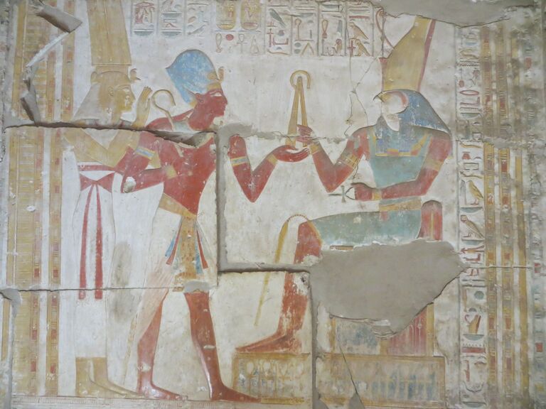 Hieroglyphen an einer Tempelwand in Luxor Hieroglyphen, Tempel, Luxor, Wand, Ägypten, Rundreise Ägypten, Familienreise Ägypten