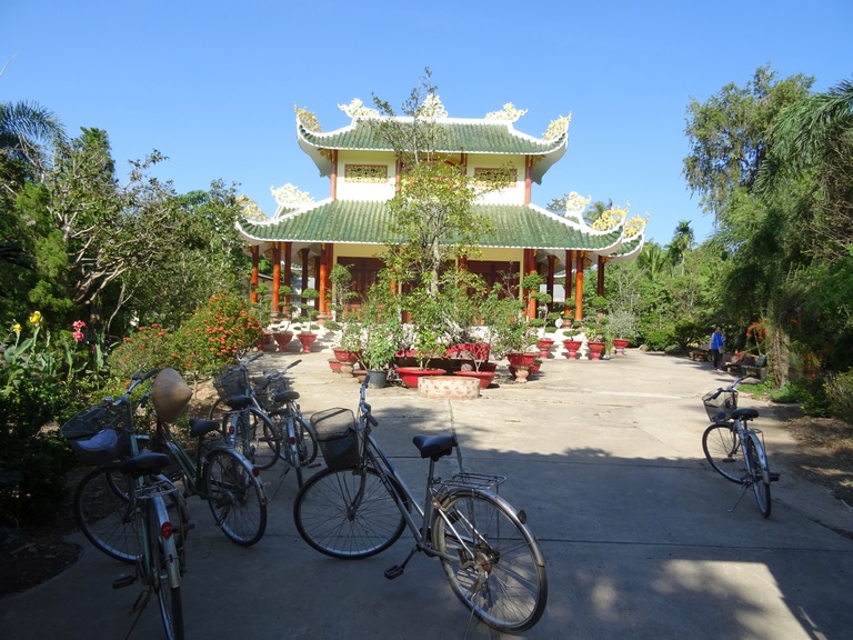 Vietnam Mekong Delta Pagode Fahrräder