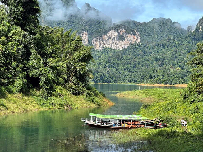 Der Khao Sok Nationalpark Khao Sok, Nationalpark, Natur, Landschaft, Rundreise Thailand, Rundreise Malaysia, Rundreise Singapur, Rundreise Malaysia und Singapur 3 Wochen